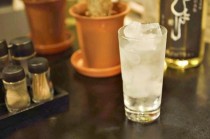 全世界都在喝冰水，为什么只有中国人抱着保温杯不放？