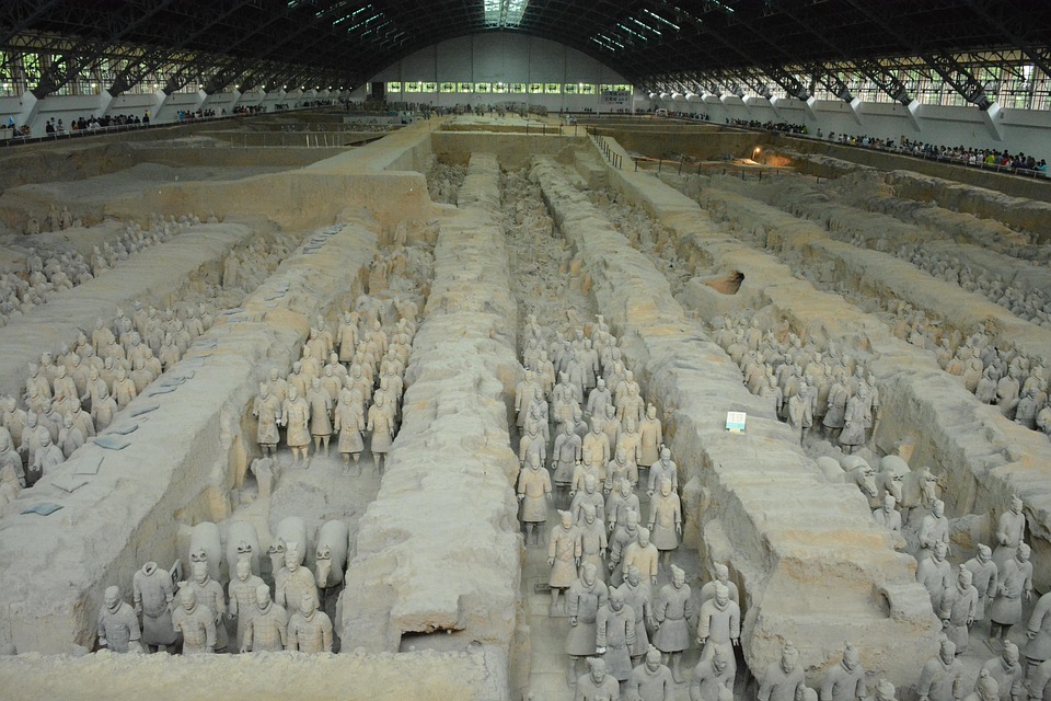 古代生活有多苦？吃不饱穿不暖，寿命不过三四十