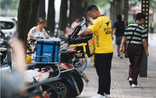 长沙某小区被三大外卖平台拉黑！保安凭一己之力让全体业主吃不上外卖