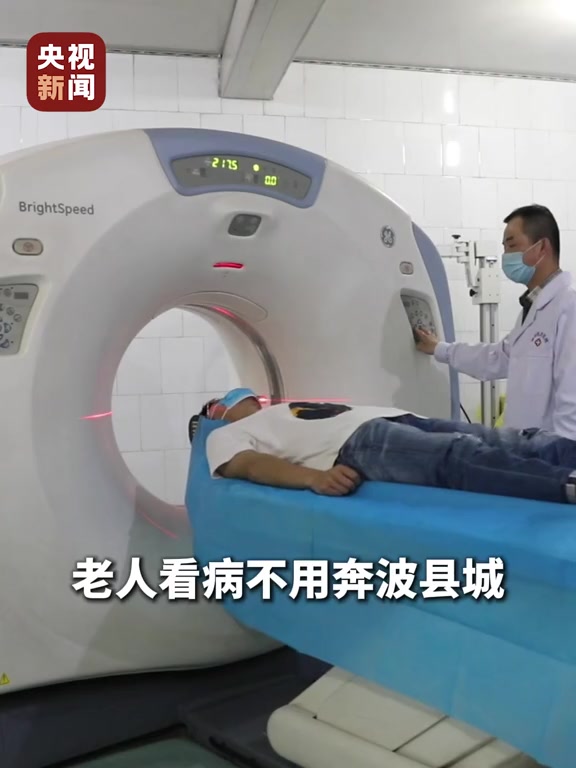 他是全村首富，却选了臭水坑盖房！"七一勋章"获得者李连成：当干部就应该能吃亏